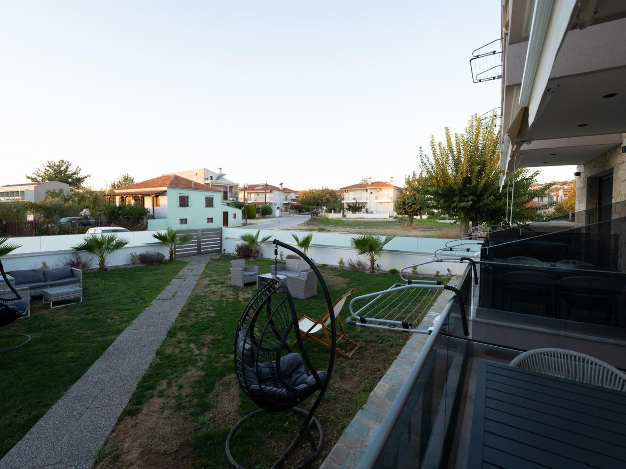 Antony'S Luxury Apartments Nikiti  Dış mekan fotoğraf