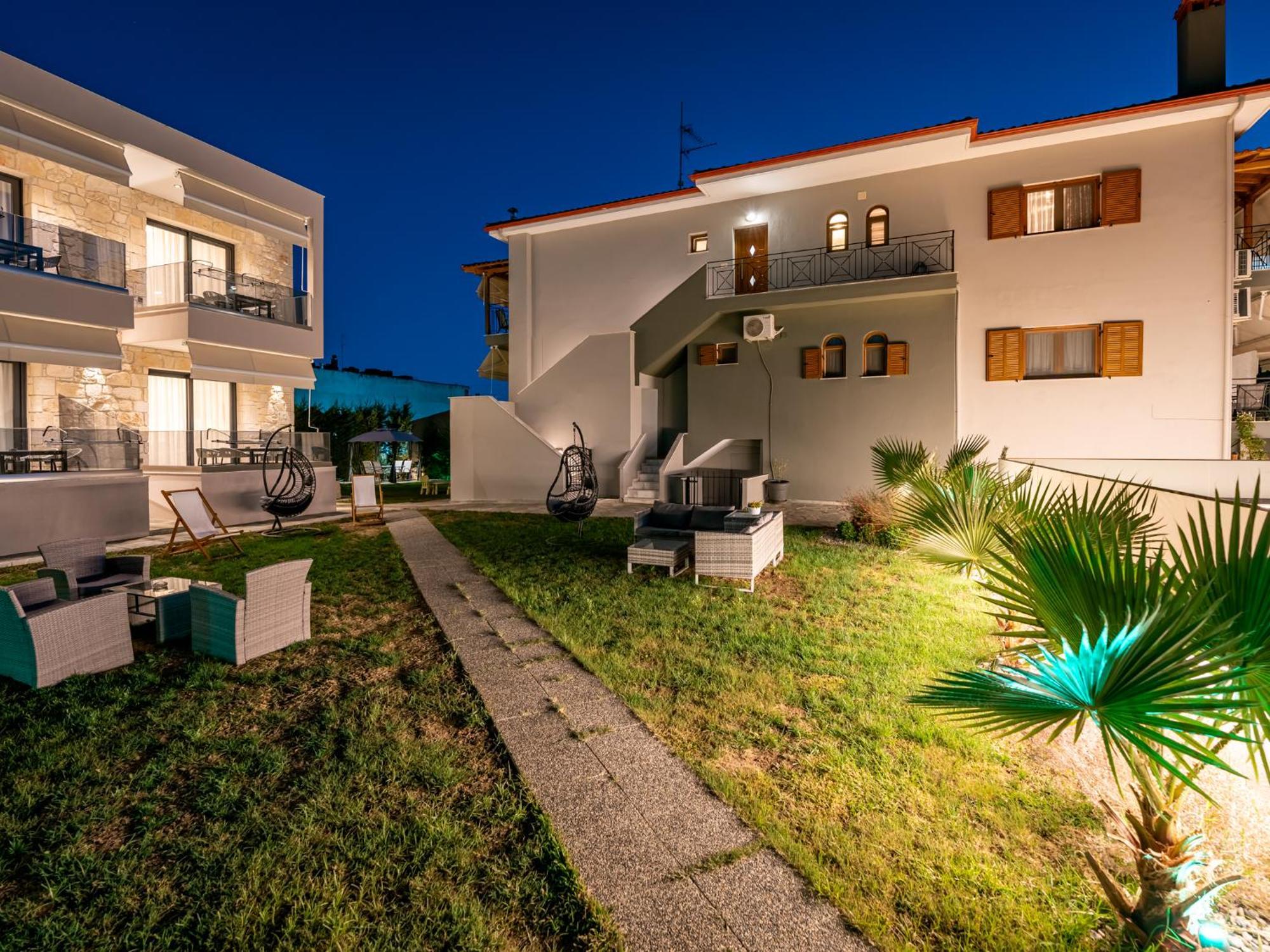 Antony'S Luxury Apartments Nikiti  Dış mekan fotoğraf
