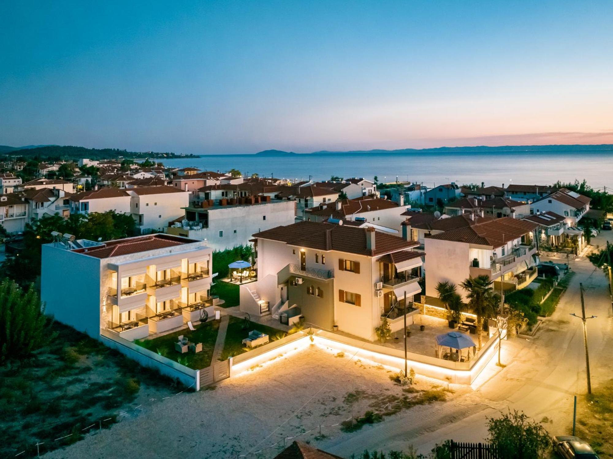 Antony'S Luxury Apartments Nikiti  Dış mekan fotoğraf