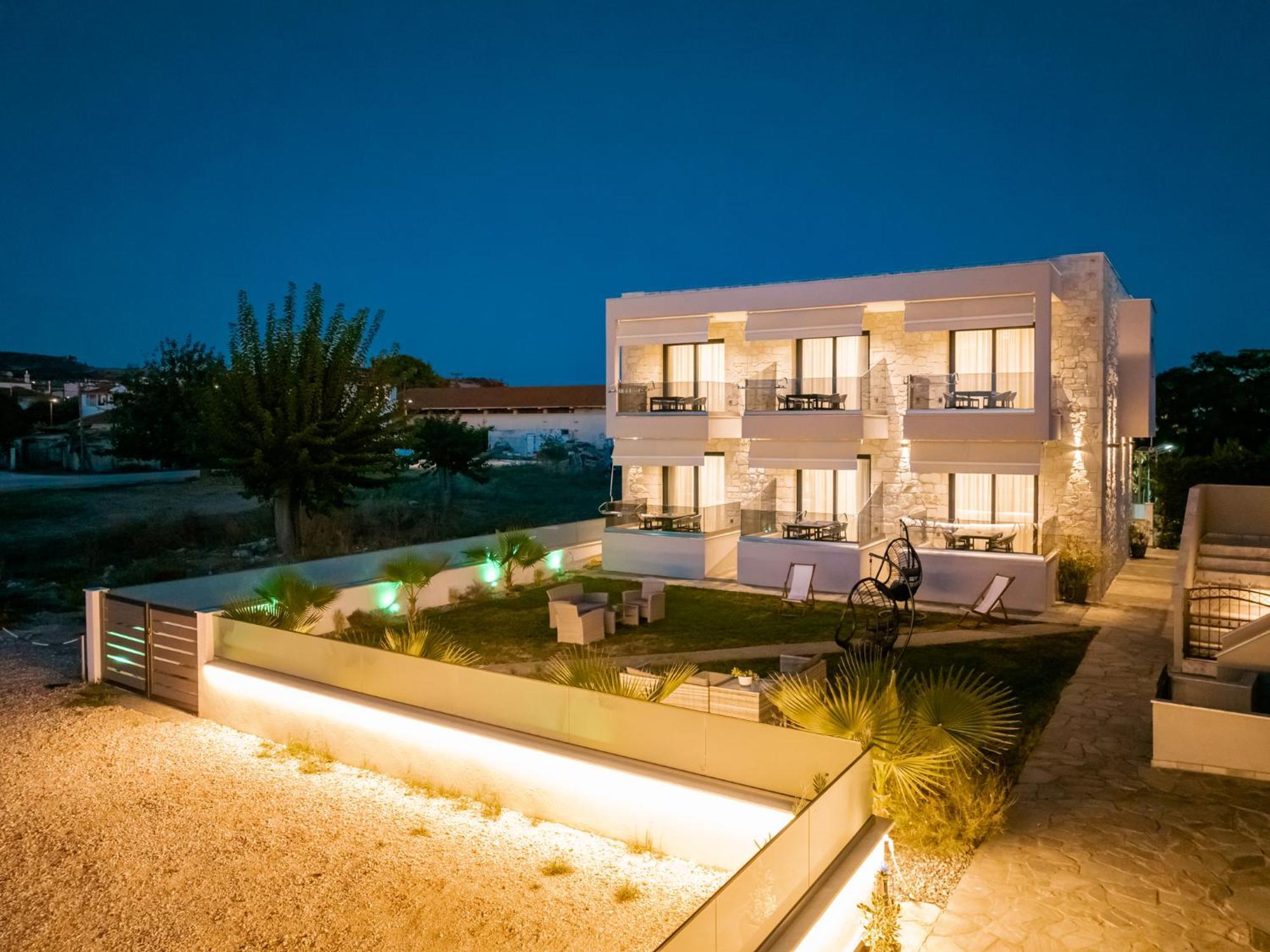 Antony'S Luxury Apartments Nikiti  Dış mekan fotoğraf