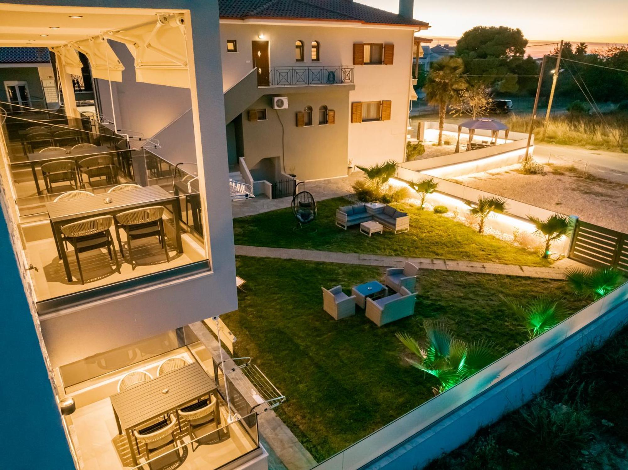 Antony'S Luxury Apartments Nikiti  Dış mekan fotoğraf