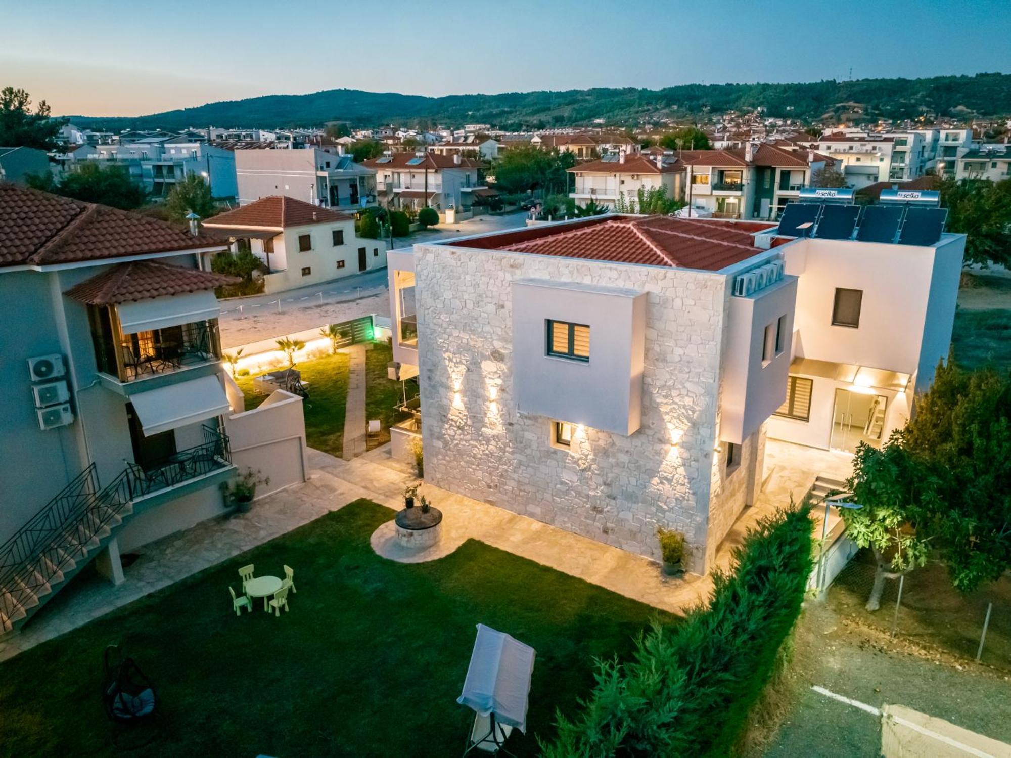 Antony'S Luxury Apartments Nikiti  Dış mekan fotoğraf