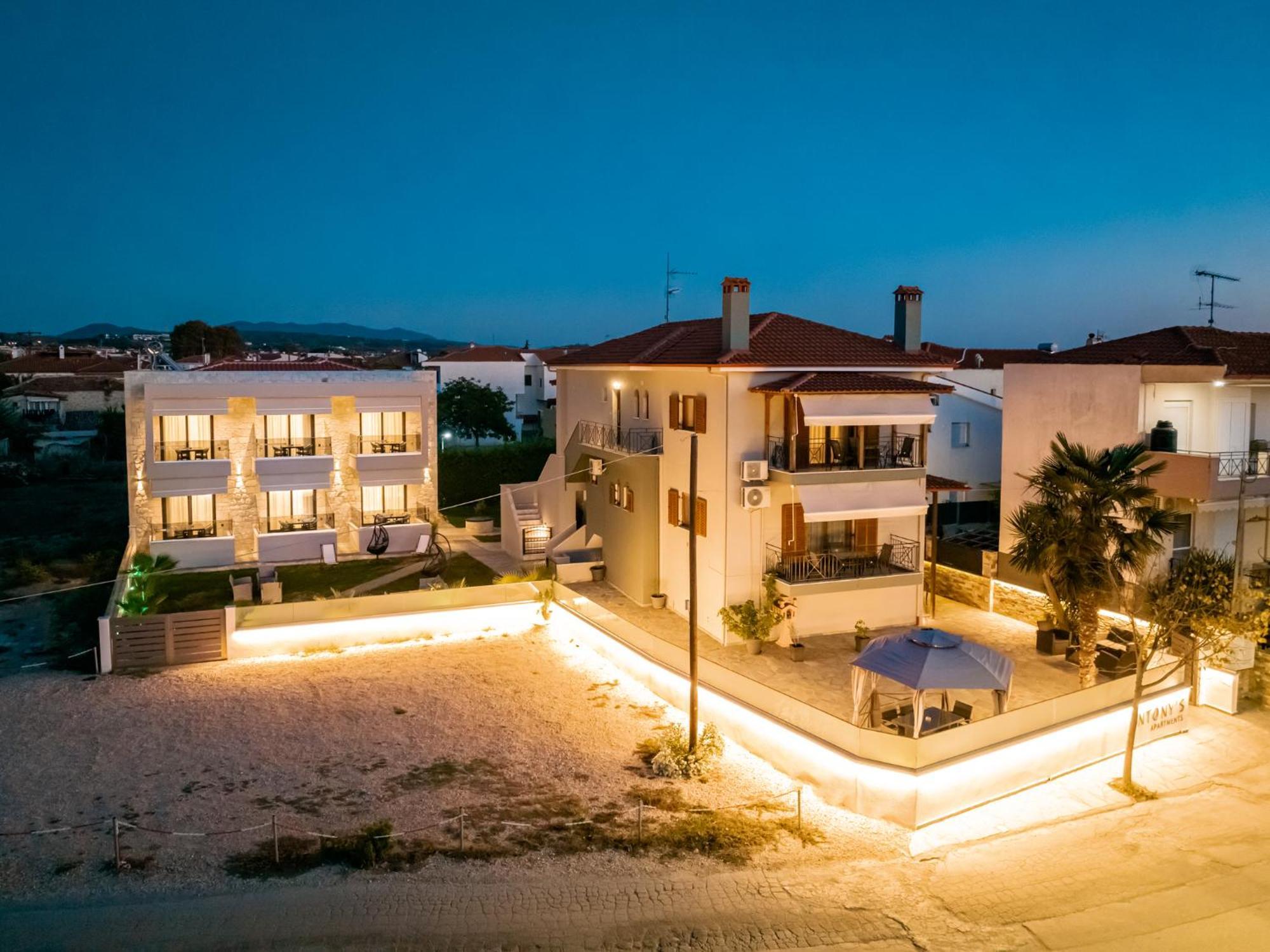 Antony'S Luxury Apartments Nikiti  Dış mekan fotoğraf